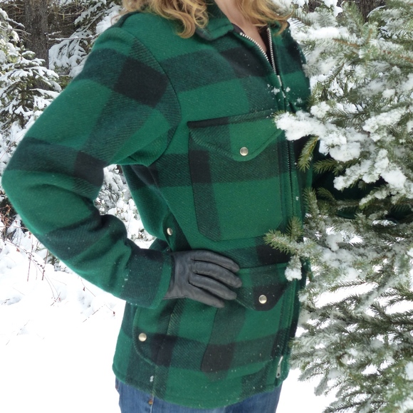 Meet your Poshers, Pine & Pony - Picture 2 of 7